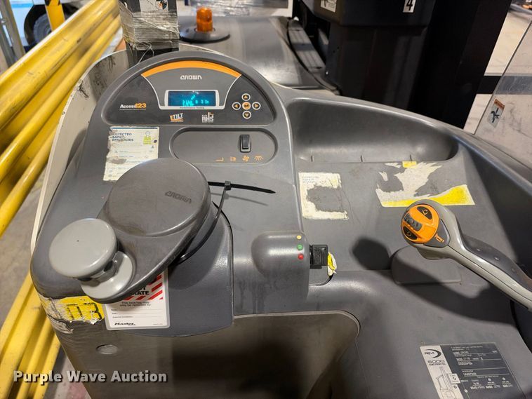 image for item FB8395 2019 Crown RM6025-45 reach truck