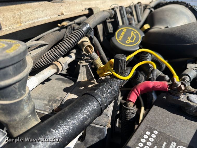 image for item FC3417 2003 Ford E350 shuttle bus