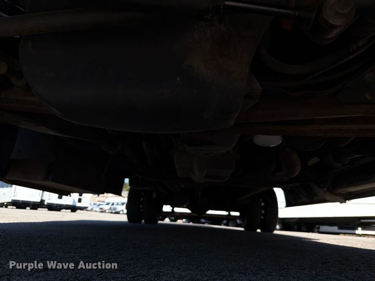 image for item FC3417 2003 Ford E350 shuttle bus