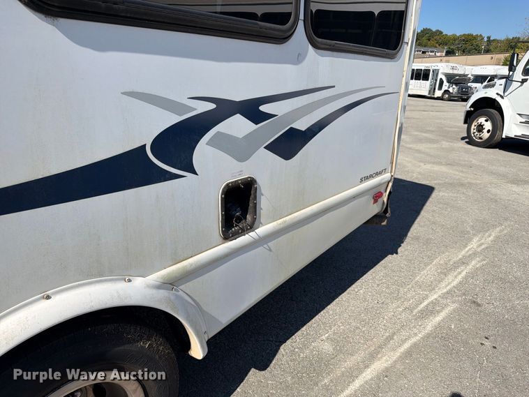 image for item FC3418 2016 Ford E450 shuttle bus