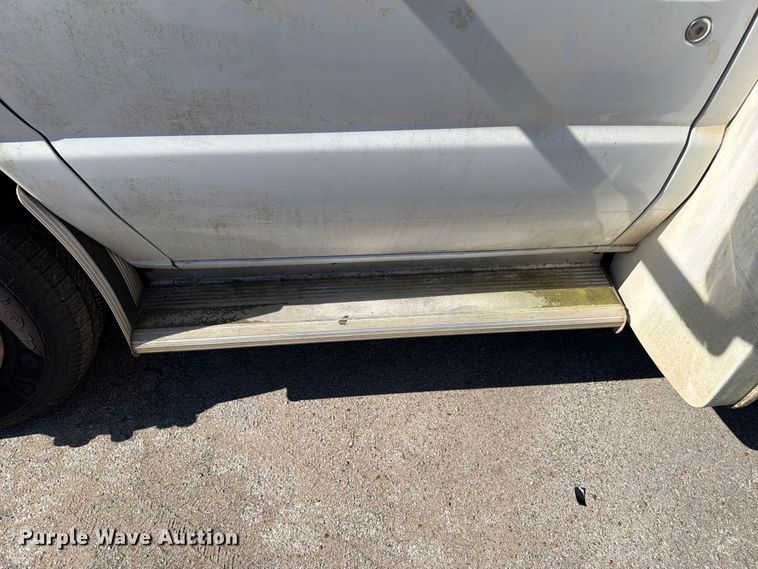 image for item FC3418 2016 Ford E450 shuttle bus