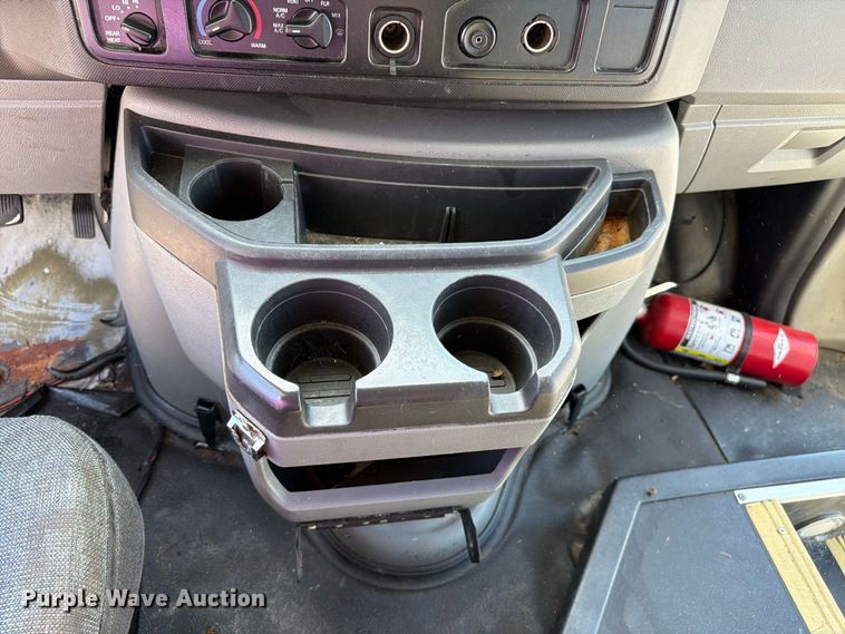 image for item FC3418 2016 Ford E450 shuttle bus