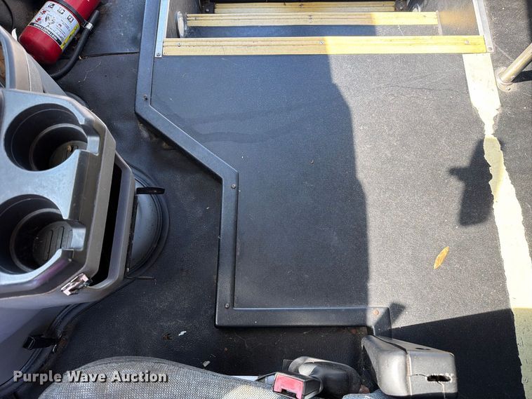 image for item FC3418 2016 Ford E450 shuttle bus