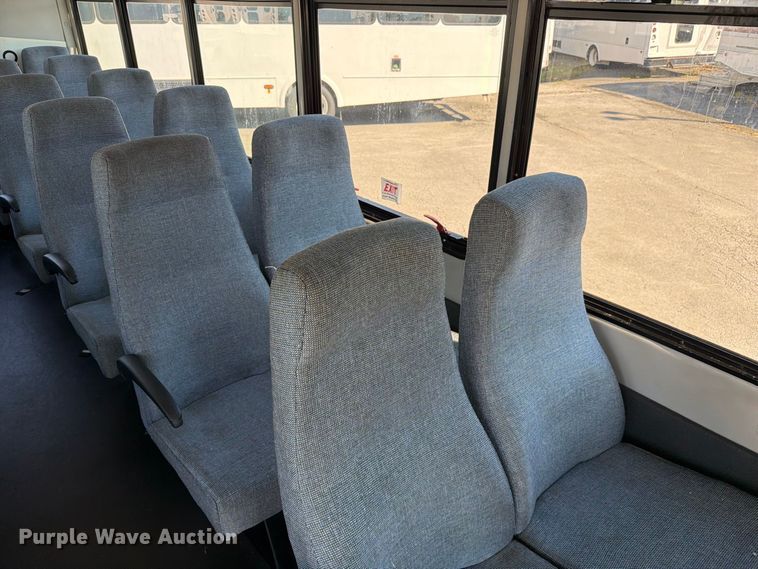image for item FC3418 2016 Ford E450 shuttle bus