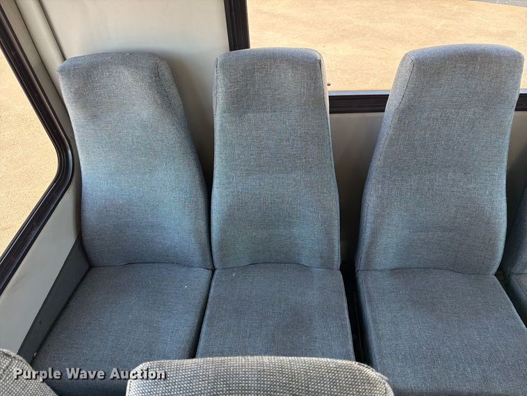image for item FC3418 2016 Ford E450 shuttle bus