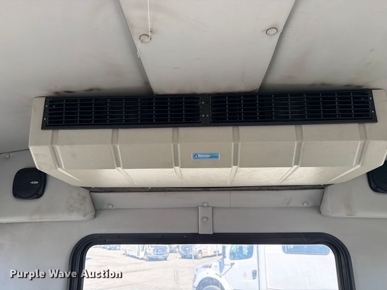 image for item FC3418 2016 Ford E450 shuttle bus