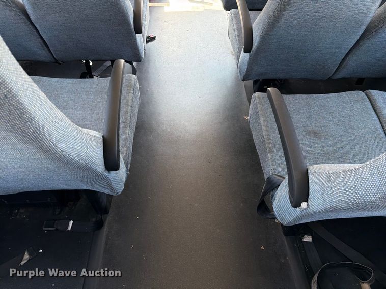 image for item FC3418 2016 Ford E450 shuttle bus