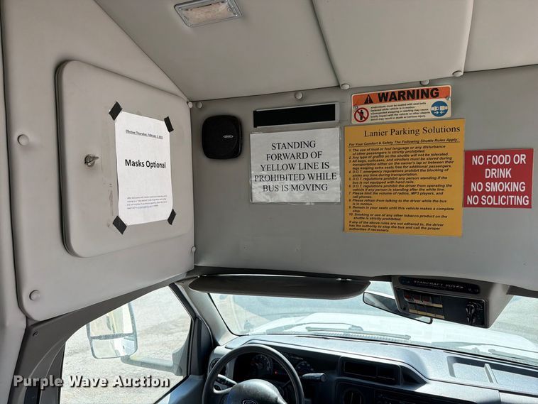 image for item FC3418 2016 Ford E450 shuttle bus