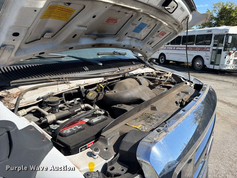 image for item FC3418 2016 Ford E450 shuttle bus