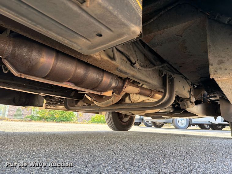 image for item FC3418 2016 Ford E450 shuttle bus