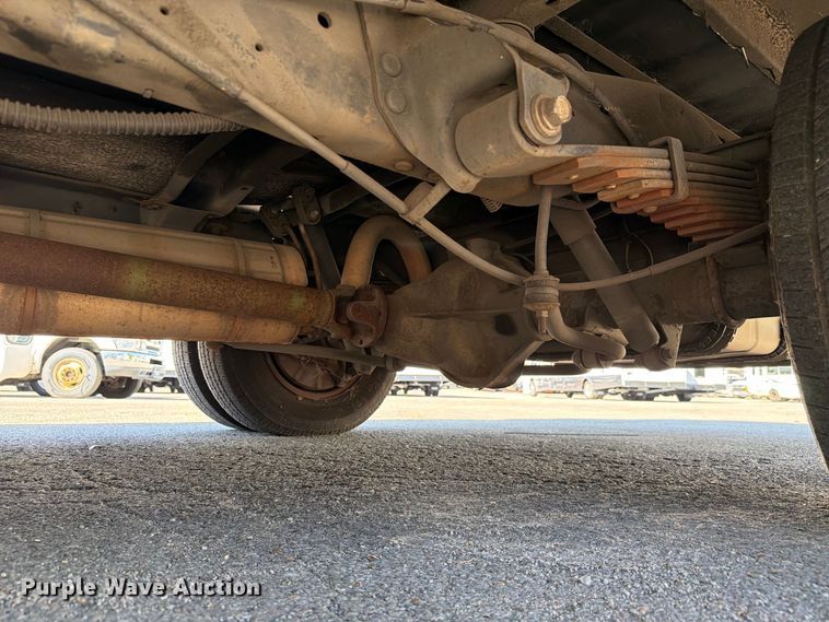 image for item FC3418 2016 Ford E450 shuttle bus