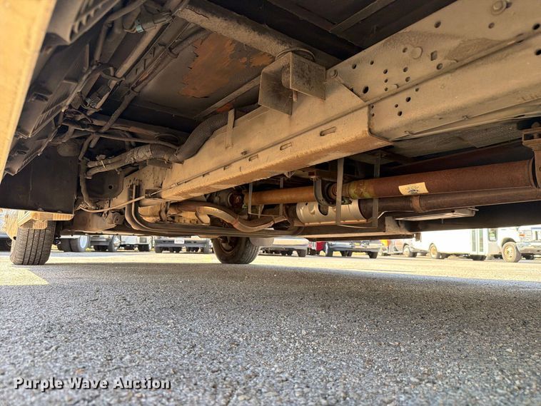 image for item FC3418 2016 Ford E450 shuttle bus