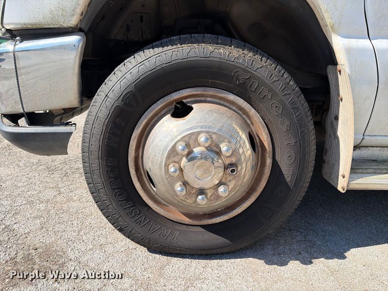 image for item FC3418 2016 Ford E450 shuttle bus
