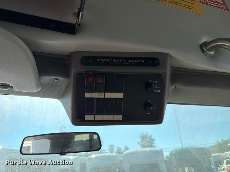 image for item FC3419 2016 Starcraft Ford E450 shuttle bus