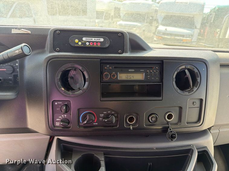 image for item FC3419 2016 Starcraft Ford E450 shuttle bus