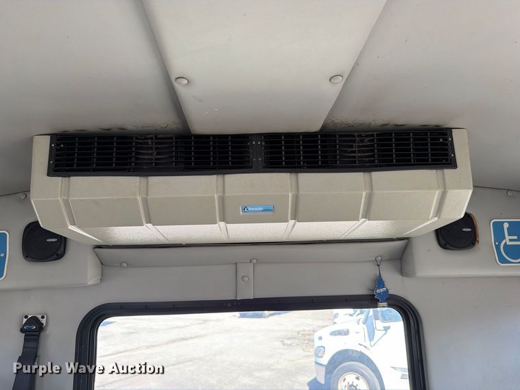 image for item FC3419 2016 Starcraft Ford E450 shuttle bus