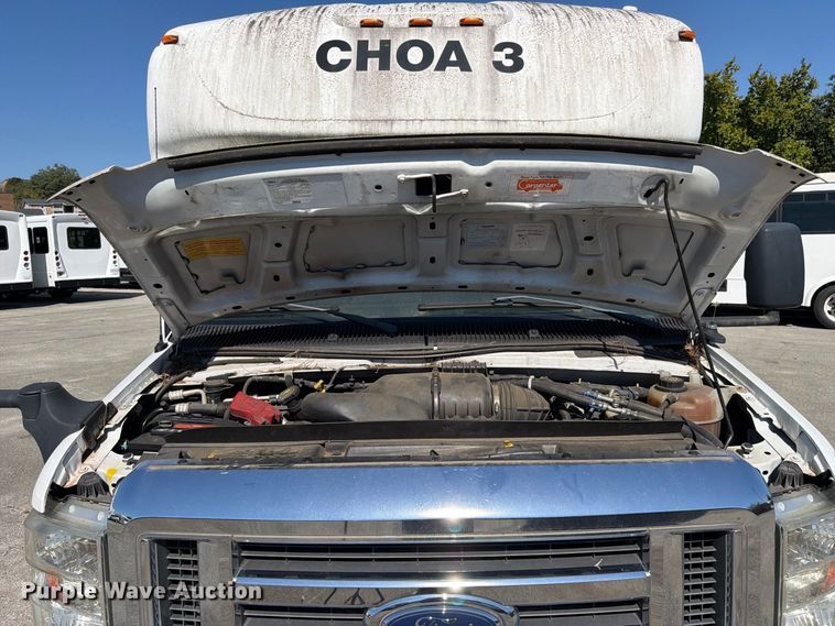 image for item FC3419 2016 Starcraft Ford E450 shuttle bus