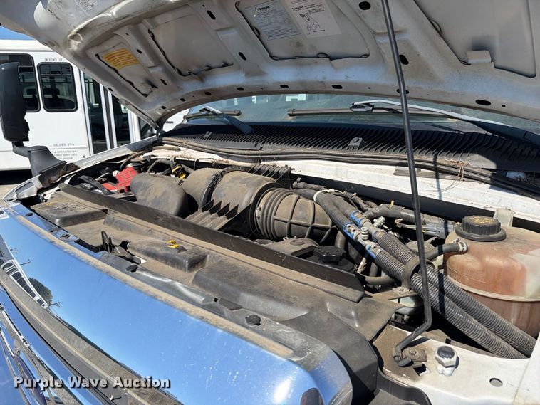 image for item FC3419 2016 Starcraft Ford E450 shuttle bus