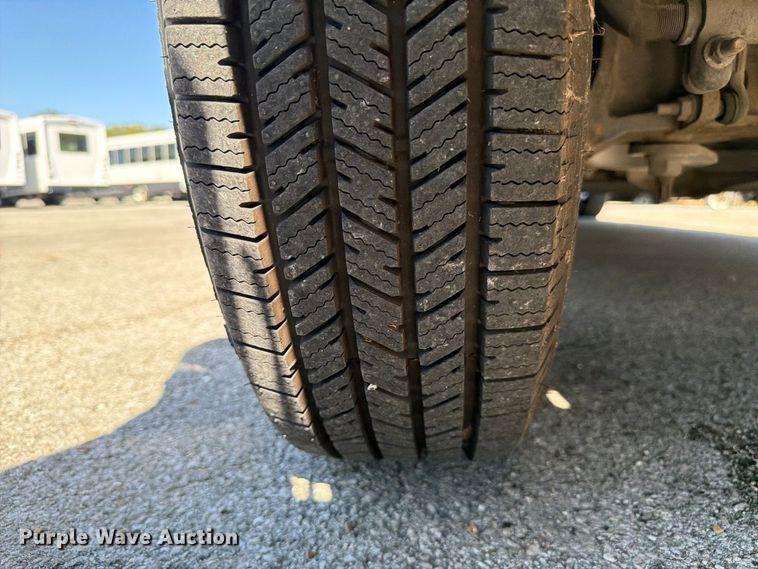 image for item FC3419 2016 Starcraft Ford E450 shuttle bus