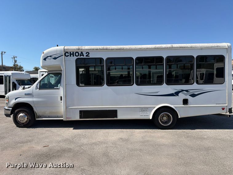 image for item FC3420 2016 Starcraft Ford E450 shuttle bus