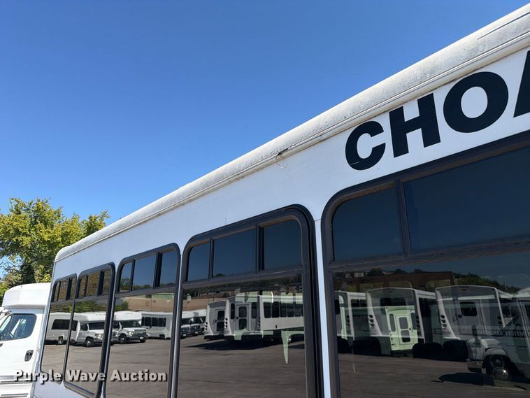 image for item FC3420 2016 Starcraft Ford E450 shuttle bus
