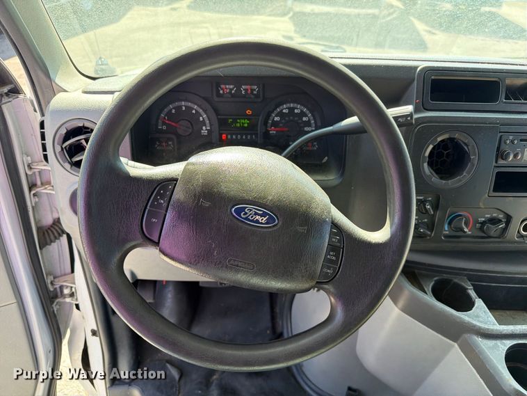 image for item FC3420 2016 Starcraft Ford E450 shuttle bus