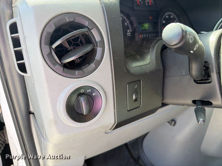 image for item FC3420 2016 Starcraft Ford E450 shuttle bus