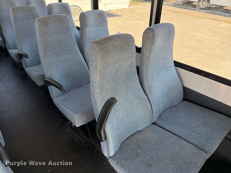 image for item FC3420 2016 Starcraft Ford E450 shuttle bus