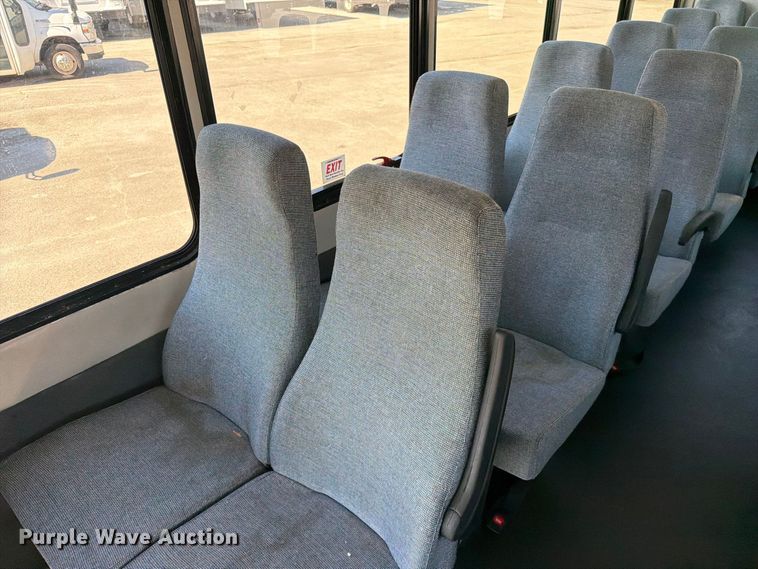 image for item FC3420 2016 Starcraft Ford E450 shuttle bus