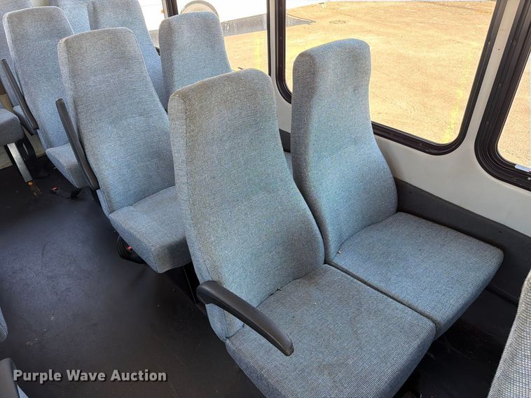 image for item FC3420 2016 Starcraft Ford E450 shuttle bus