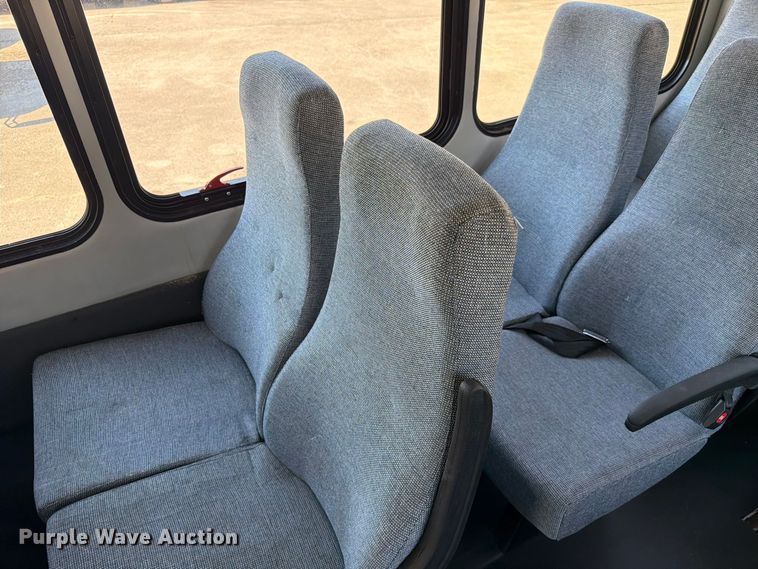 image for item FC3420 2016 Starcraft Ford E450 shuttle bus