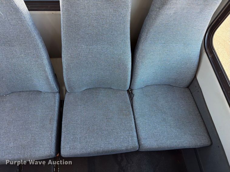 image for item FC3420 2016 Starcraft Ford E450 shuttle bus