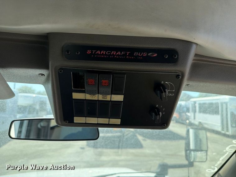 image for item FC3420 2016 Starcraft Ford E450 shuttle bus
