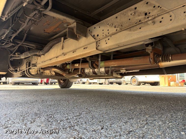 image for item FC3420 2016 Starcraft Ford E450 shuttle bus