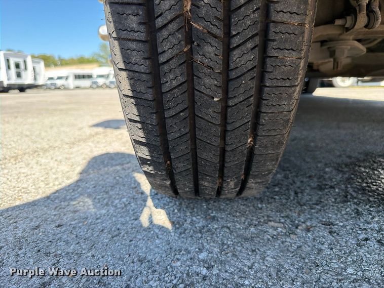 image for item FC3420 2016 Starcraft Ford E450 shuttle bus