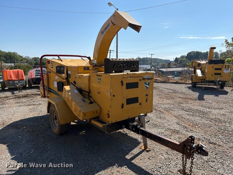 image for item FC3427 2019 Vermeer BC1000XL wood chipper