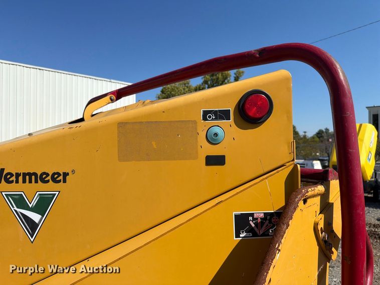 image for item FC3427 2019 Vermeer BC1000XL wood chipper
