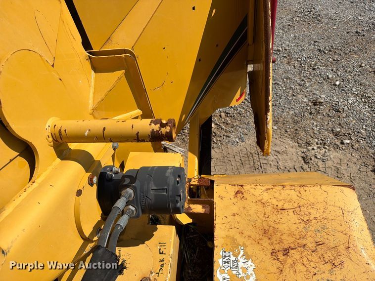 image for item FC3427 2019 Vermeer BC1000XL wood chipper