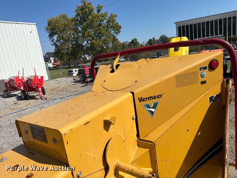 image for item FC3427 2019 Vermeer BC1000XL wood chipper
