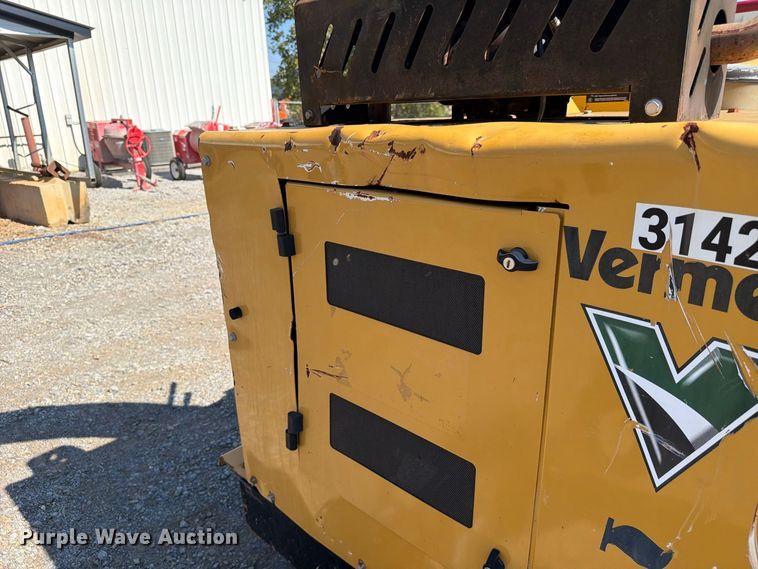 image for item FC3427 2019 Vermeer BC1000XL wood chipper