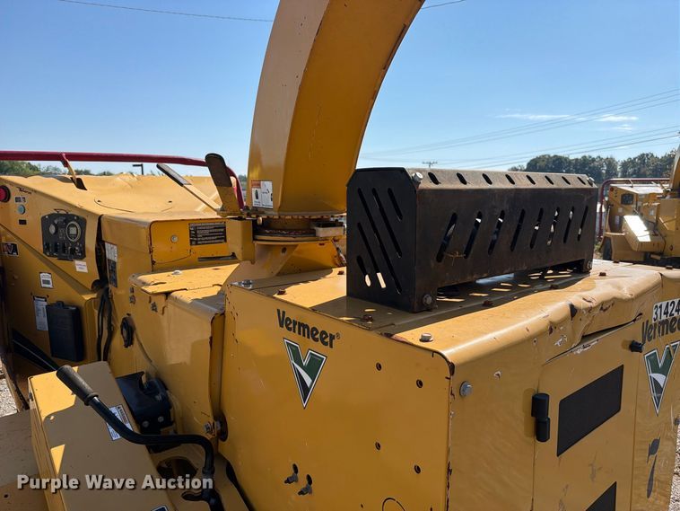 image for item FC3427 2019 Vermeer BC1000XL wood chipper