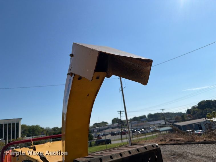 image for item FC3427 2019 Vermeer BC1000XL wood chipper