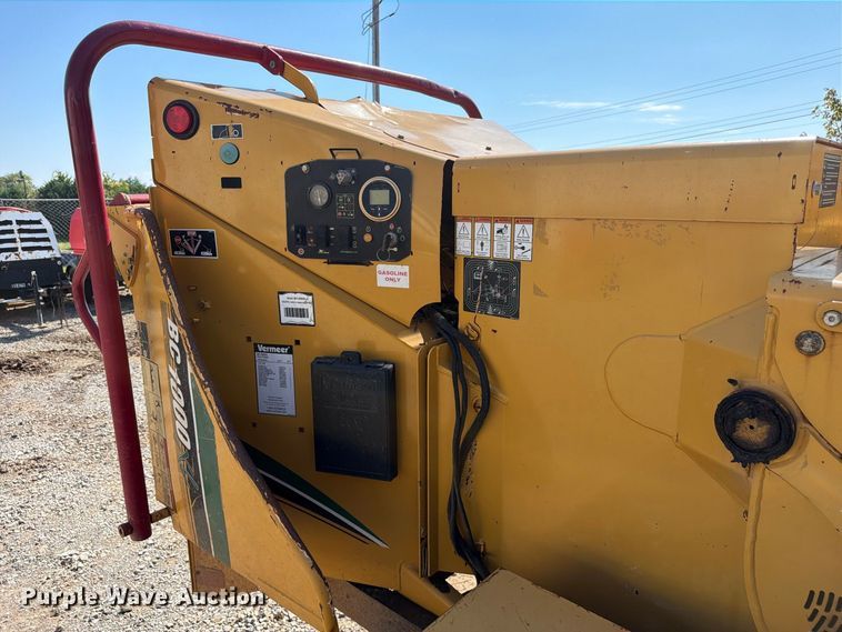image for item FC3427 2019 Vermeer BC1000XL wood chipper