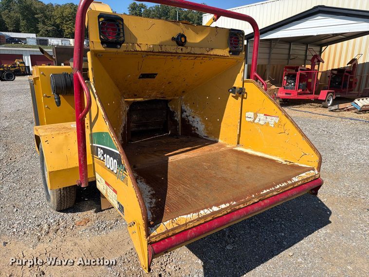 image for item FC3427 2019 Vermeer BC1000XL wood chipper