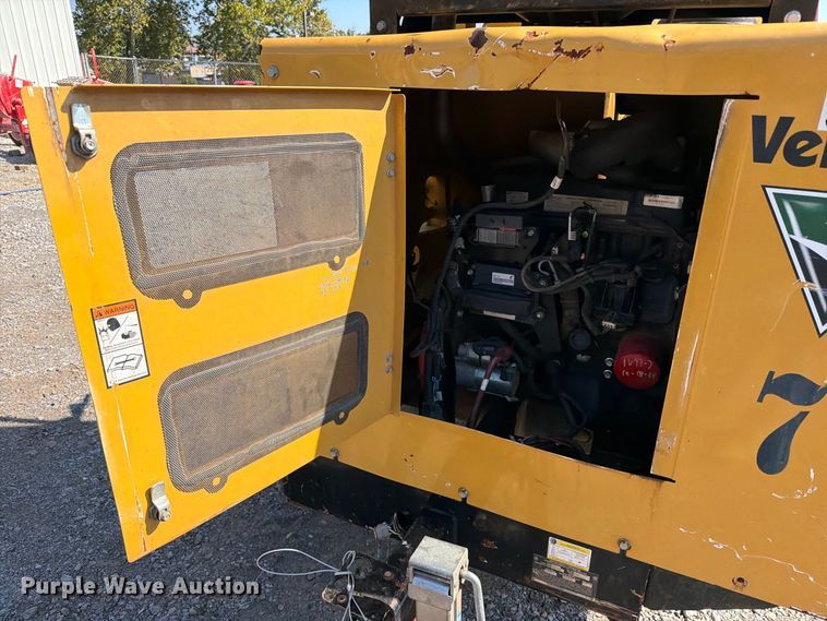 image for item FC3427 2019 Vermeer BC1000XL wood chipper