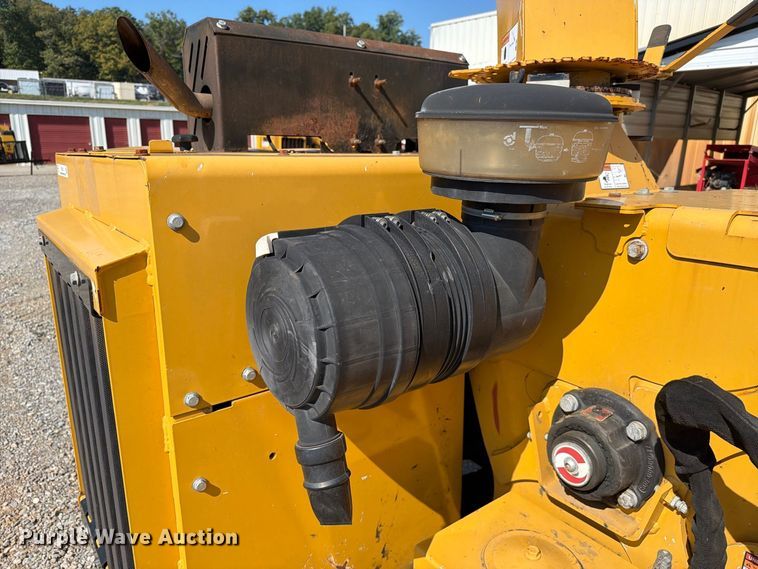 image for item FC3427 2019 Vermeer BC1000XL wood chipper