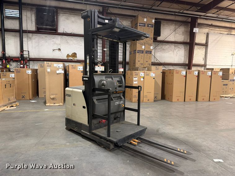 image for item FC3456 2019 Crown SP3520-30 order picker
