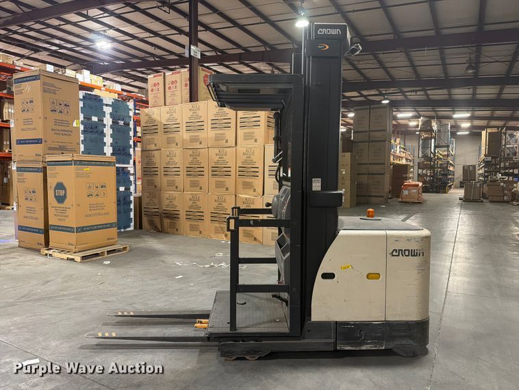 image for item FC3456 2019 Crown SP3520-30 order picker