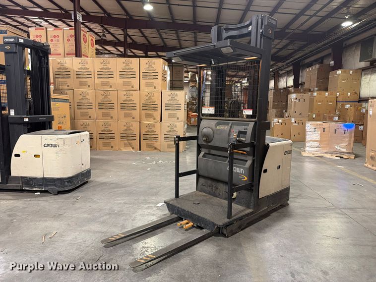 image for item FC3457 2018 Crown SP3520-30 order picker
