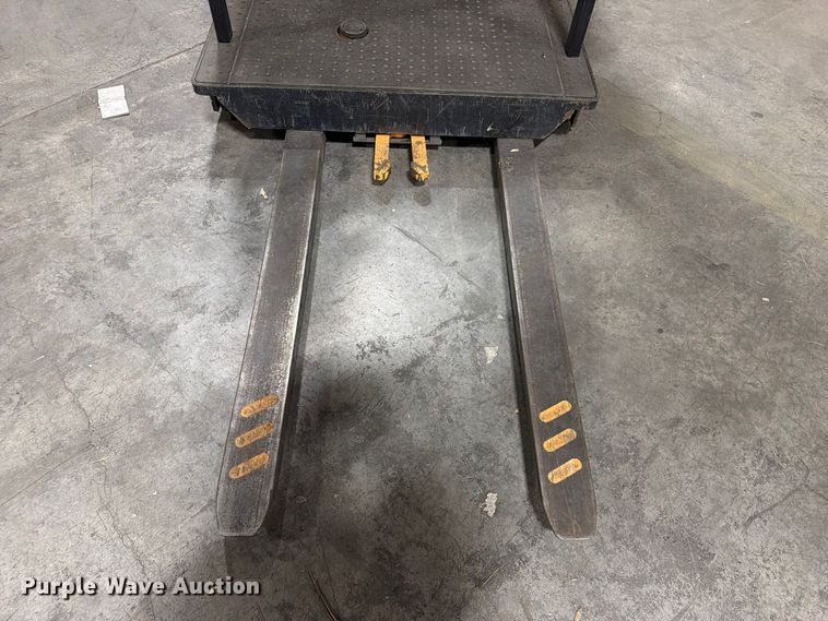 image for item FC3457 2018 Crown SP3520-30 order picker